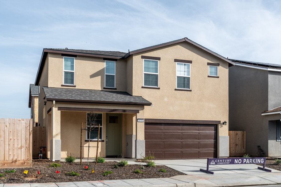 0081 4048 N Rosalia Avenue