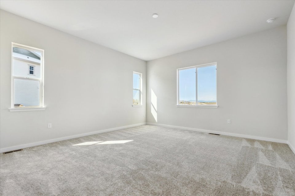 A room with windows.